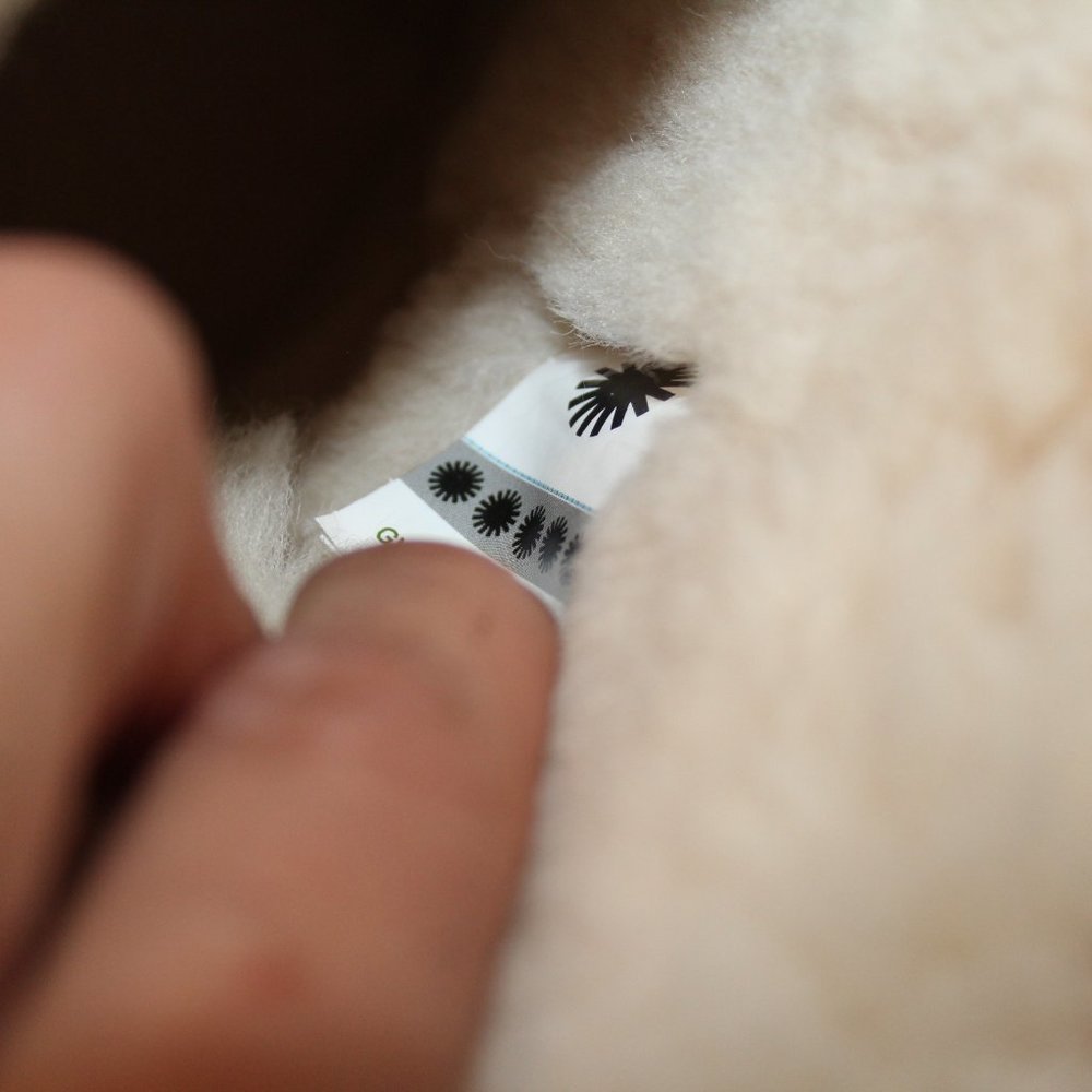 NEW UGG WOMEN'S BAILY BOW‎ MINI BOOTS - Picture 7 of 8